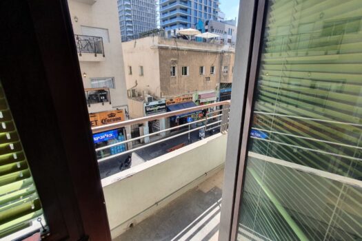130 מ״ר, מיקום מעולה!