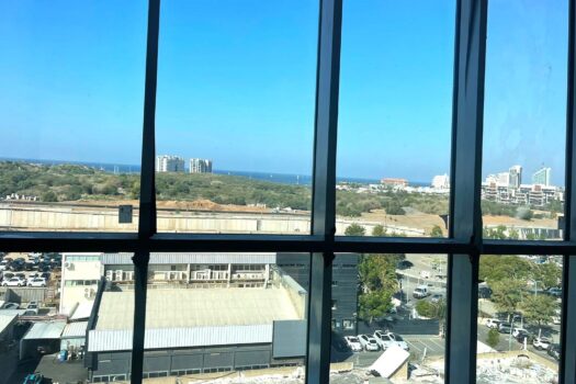 710 מ"ר + גג 350 מ"ר, עם נוף פנורמי לים