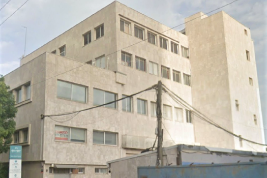בניני בוטיק, במתחם יגאל אלון והסביבה