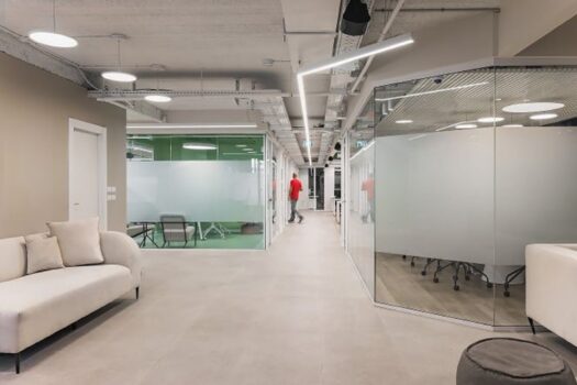 570 מ"ר, פלוס 30 מ"ר מרפסת מדהימה