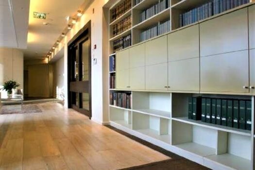 1411 מ"ר, קומה עצמאית, בגמר מכובד